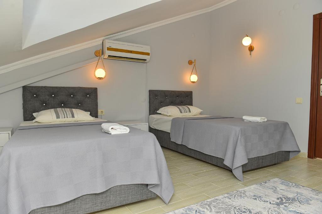 VİLLA ALP'S TRİPLEX LAGOON HAVUZ OLANAĞI SUNAN