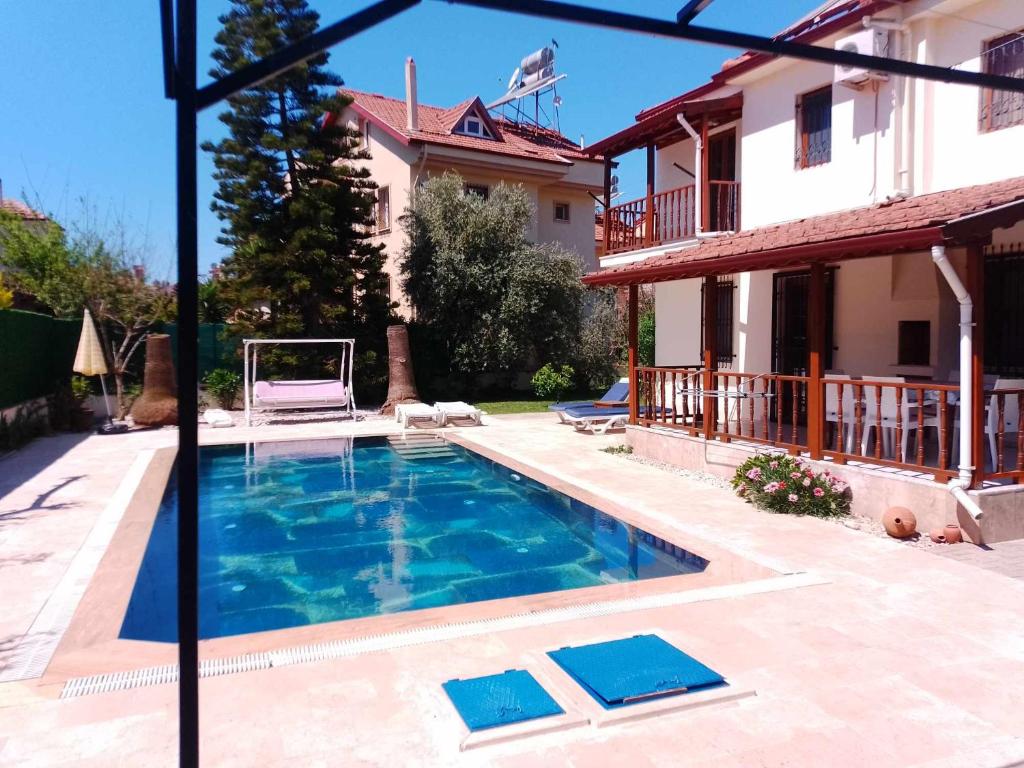 Villa Çalış