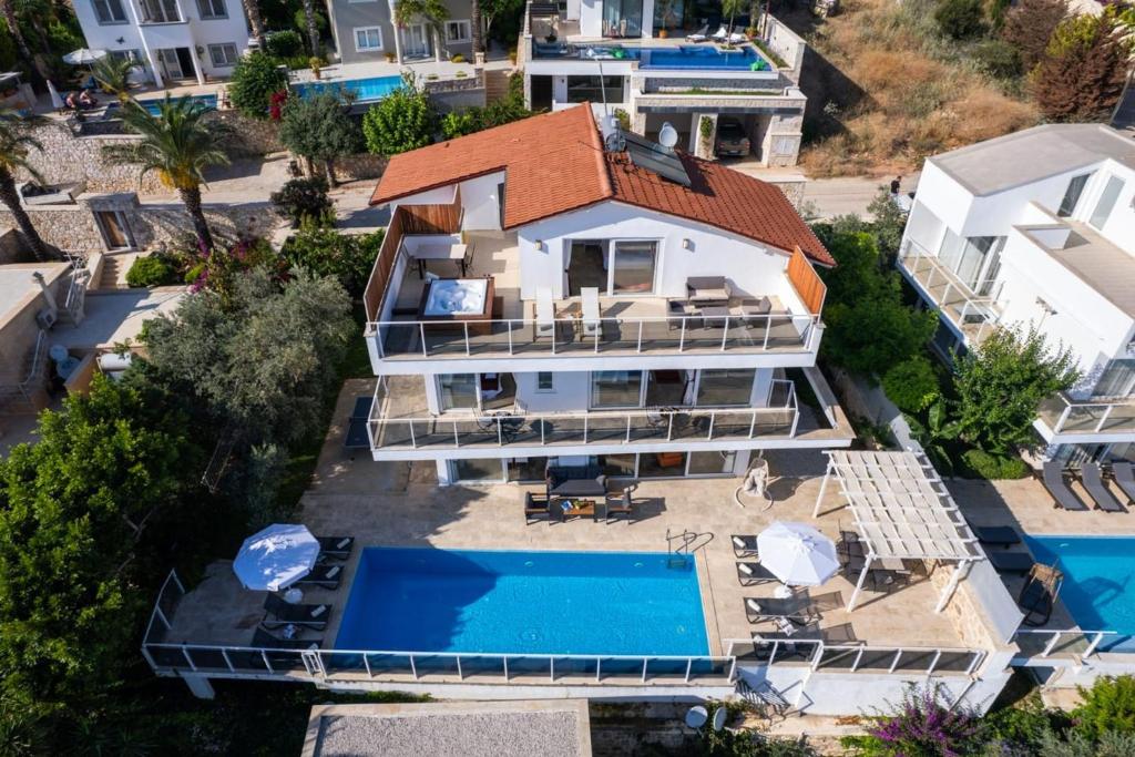 Villa Lumiere 3 luxurious 5 bed Villa in Kiziltas Kalkan With sea views