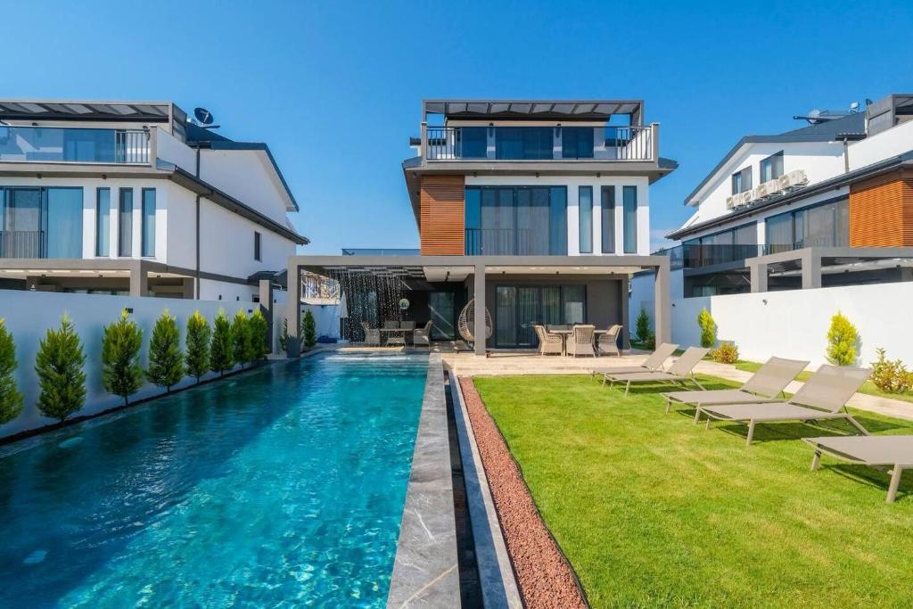Villa ROYAL-2
