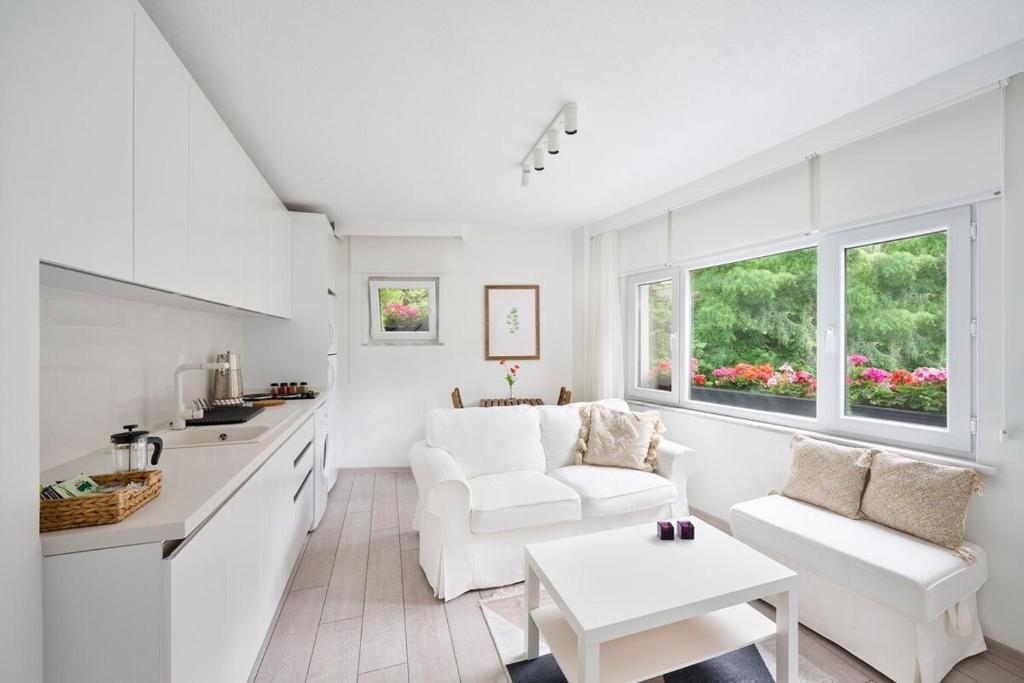 Modern Bright Cozy 1bed1bath Hidden Gem! #79