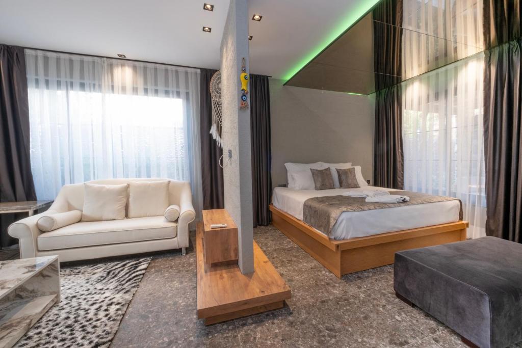 Wolf Suites