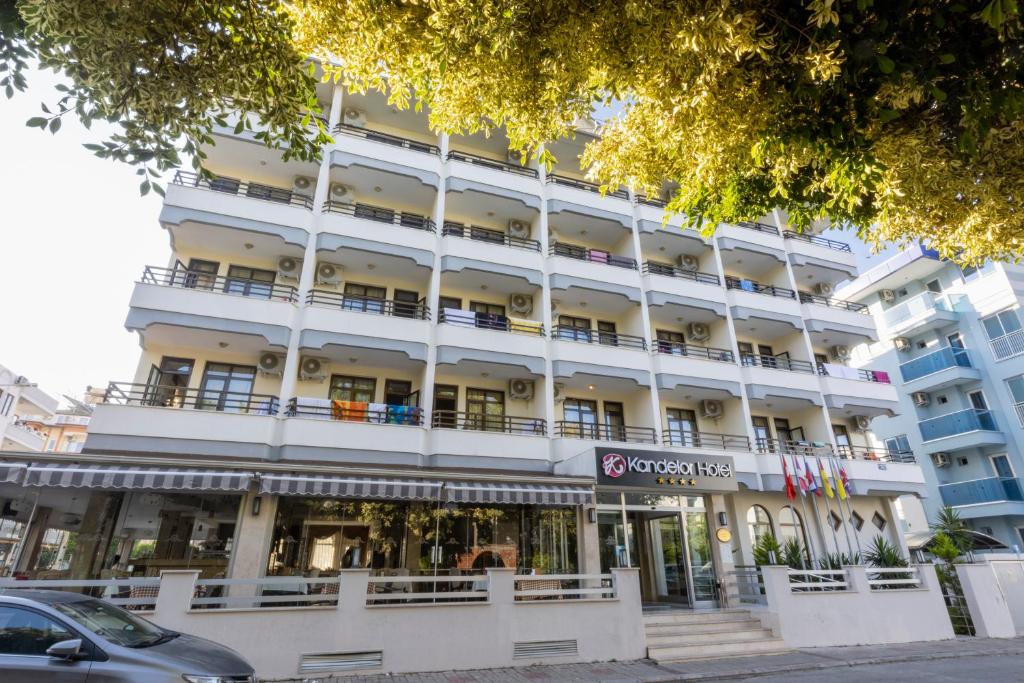 Kandelor Hotel