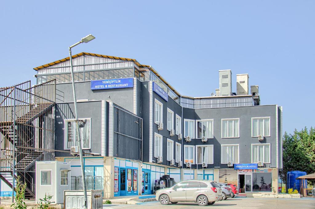 Yeniciftlik Hotel